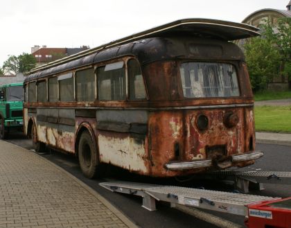Krok za krokem: Nakládání a odjezd trolejbusu Škoda 7Tr1 ze Škodovky