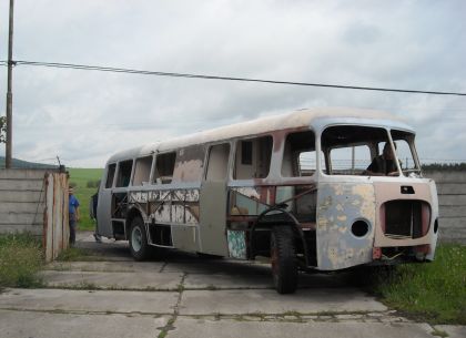 Krok za krokem: Nakládání a odjezd trolejbusu Škoda 7Tr1 ze Škodovky