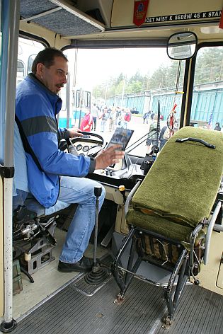 Autobus ŠL 11 Jiřího Kaduly z Velké Polomě