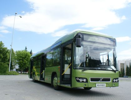 První  elektrozáběry z veletrhu Autotec: Hybridy, trolejbus, elektrobus ...