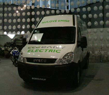 První  elektrozáběry z veletrhu Autotec: Hybridy, trolejbus, elektrobus ...