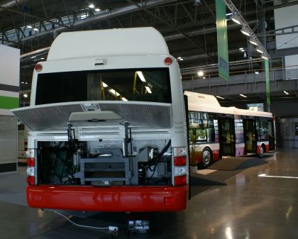 První  elektrozáběry z veletrhu Autotec: Hybridy, trolejbus, elektrobus ...