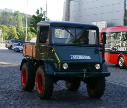 Tři  veteráni na Autotecu