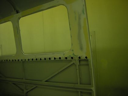 Záběry z postupu prací na kloubovém autobuse Škoda 706 RTO-K