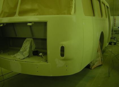 Záběry z postupu prací na kloubovém autobuse Škoda 706 RTO-K