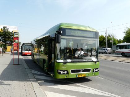 Hybridní městský  autobus Volvo 7700 se představuje v České republice