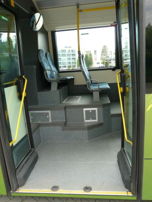 Hybridní městský autobus Volvo 7700 se představuje v České republice