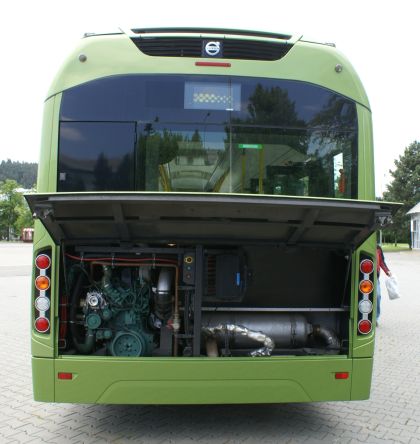 Hybridní městský  autobus Volvo 7700 se představuje v České republice