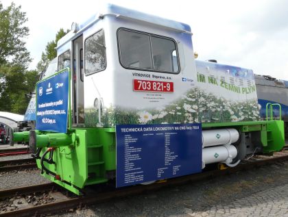 Autobusy a jedna lokomotiva (na CNG) na Czech Rail Days v Ostravě 