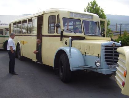 Veteráni v Děčíně: České autobusy i exponáty spolku z Drážďan