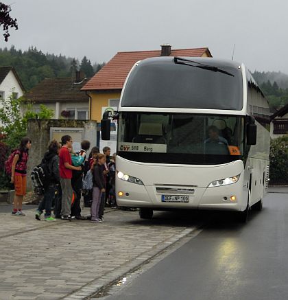 Autobusová pohlednice z Německa - školní Neoplan Cityliner