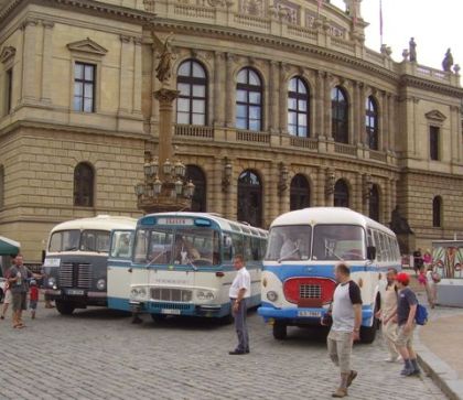 Retro Prague - fotografie veteránů v okolí Rudolfina