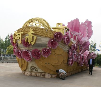 Čína je Čína .... Alegorický autobus a jiné zajímavosti z Zhengzhou