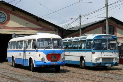 Historické autobusy v rámci Retro Prague zajely navštívit střešovické muzeum