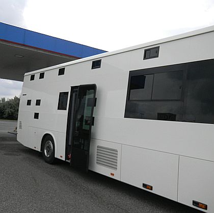 Zajímavý speciál - hotelbus z Iveco CR ve Vysokém Mýtě