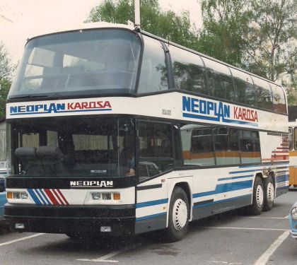 Pokračuje pátrání po osudu zajímavého autokaru  Neoplan-Karosa z roku 1990