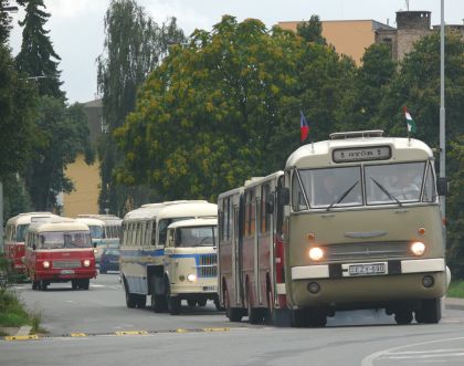 Maďarský účastník Zlatého bažanta 2010: Ikarus 66.62 z roku 1972, 