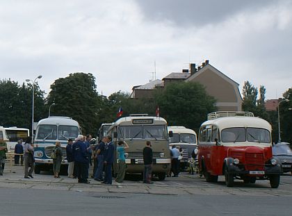 Maďarský účastník Zlatého bažanta 2010: Ikarus 66.62 z roku 1972, 