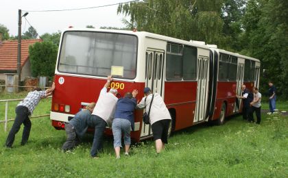 Cesta kloubovým autobusem Ikarus 280 Technického muzea v Brně do Chotouně