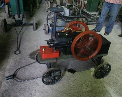 Na návštěvě u historických traktorů a stabilních motorů v Chotouni