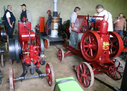 Na návštěvě u historických traktorů a stabilních motorů v Chotouni