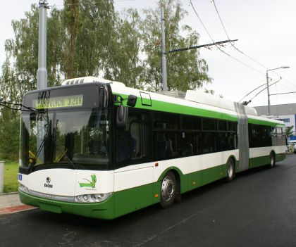 Z oficiálního otevření tratě trolejbusu č.15 v Plzni: Nejprve trolejbus(y) 