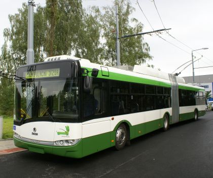 Z oficiálního otevření tratě trolejbusu č.15 v Plzni: Nejprve trolejbus(y)