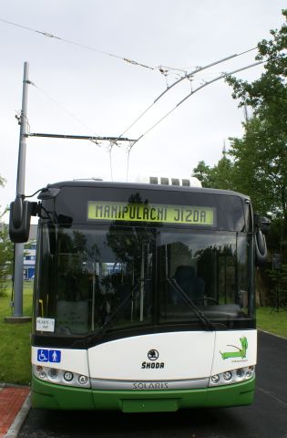Z oficiálního otevření tratě trolejbusu č.15 v Plzni: Nejprve trolejbus(y)