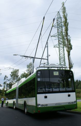 Z oficiálního otevření tratě trolejbusu č.15 v Plzni: Nejprve trolejbus(y) 
