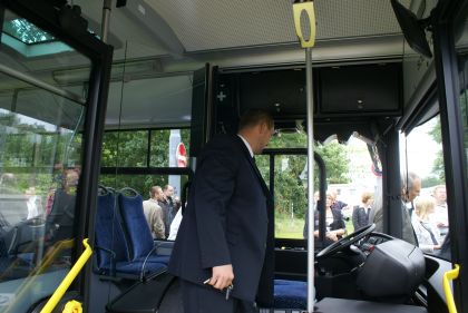 Z oficiálního otevření tratě trolejbusu č.15 v Plzni: Nejprve trolejbus(y)