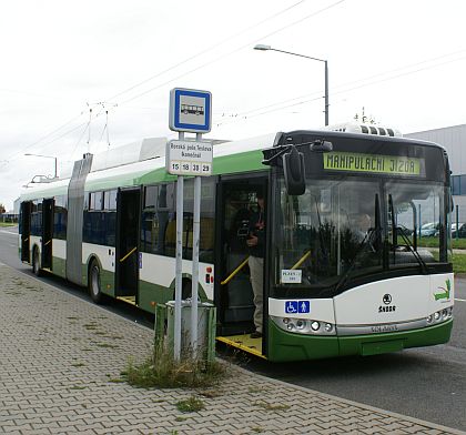 Z oficiálního otevření tratě trolejbusu č.15 v Plzni: Nejprve trolejbus(y)