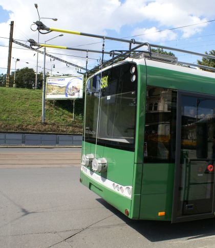 Trolejbus Solaris Trollino 12 s elektrovýzbrojí Škoda  pro švédskou  Landskronu 