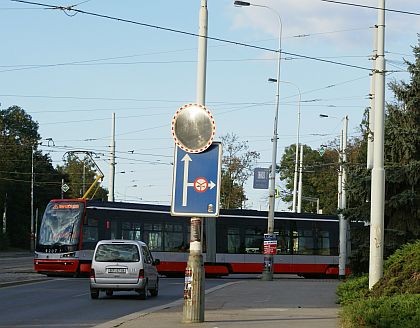 Než se otevřelo - ranní snímky BUSportálu v Muzeu MHD ve Střešovicích 