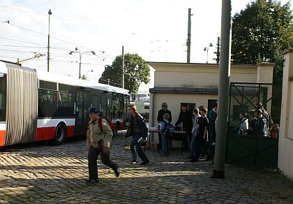 Než se otevřelo - ranní snímky BUSportálu v Muzeu MHD ve Střešovicích 