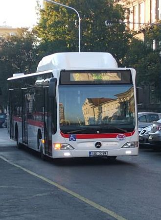 Prvním autobusem na plynový pohon v Kladně je Mercedes-Benz Citaro