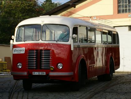 Z návštěvy v Muzeu MHD ve Střešovicích: Škoda 706 RO 
