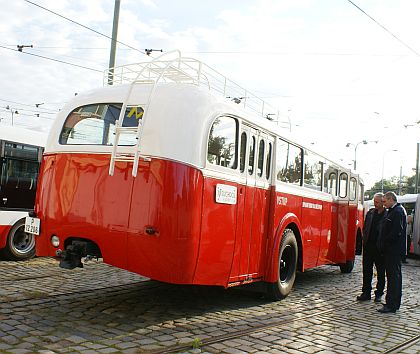 Z návštěvy v Muzeu MHD ve Střešovicích: Škoda 706 RO 