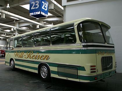 IAA Hannover: Pavilon 23 plný veteránů II.: 2 Setry a 2 Neoplany