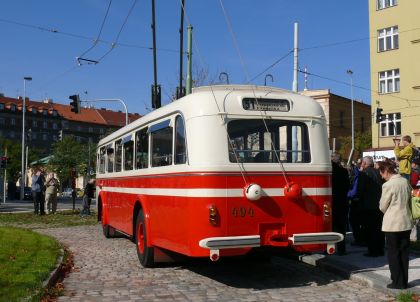 Několik záběrů z  'obnovení' trolejbusového provozu v Praze 