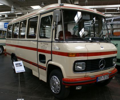 IAA Hannover: Pavilon 23 plný veteránů VII.: 3 x Mercedes - Benz a VW