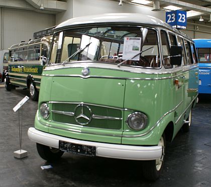 IAA Hannover: Pavilon 23 plný veteránů IX.: Opel, Setra Panoramabus,