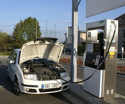 BUSportál jezdí na CNG: 1* pro plnicí stanici v Hrušové u Vysokého Mýta