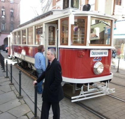 Z konference  o reklamě na dopravních prostředcích  MOBILBOARD: 