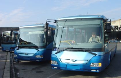 Autobusy SOR v modrém - společnost Tourbus převzala
