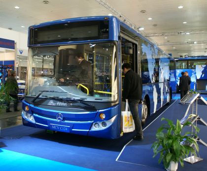 IAA Hannover: Modrá s hvězdami - podvozky Mercedes-Benz s exotickými nástavbami