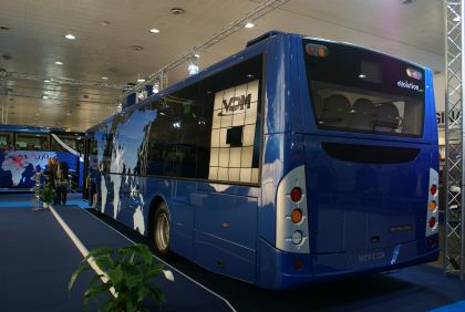 IAA Hannover: Modrá s hvězdami - podvozky Mercedes-Benz s exotickými nástavbami