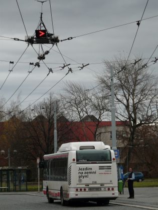 Vracíme se do červenobílých Pardubic, města drátů, cyklistů a nápadů