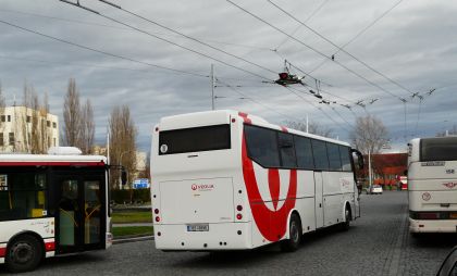 Vracíme se do červenobílých Pardubic, města drátů, cyklistů a nápadů