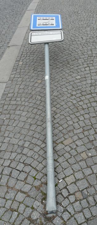 Vracíme se do červenobílých Pardubic, města drátů, cyklistů a nápadů