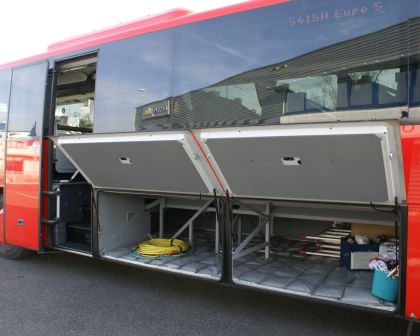 Testovací Setra  S 415 H  v Praze - podrobnosti k víceúčelovému autobusu 